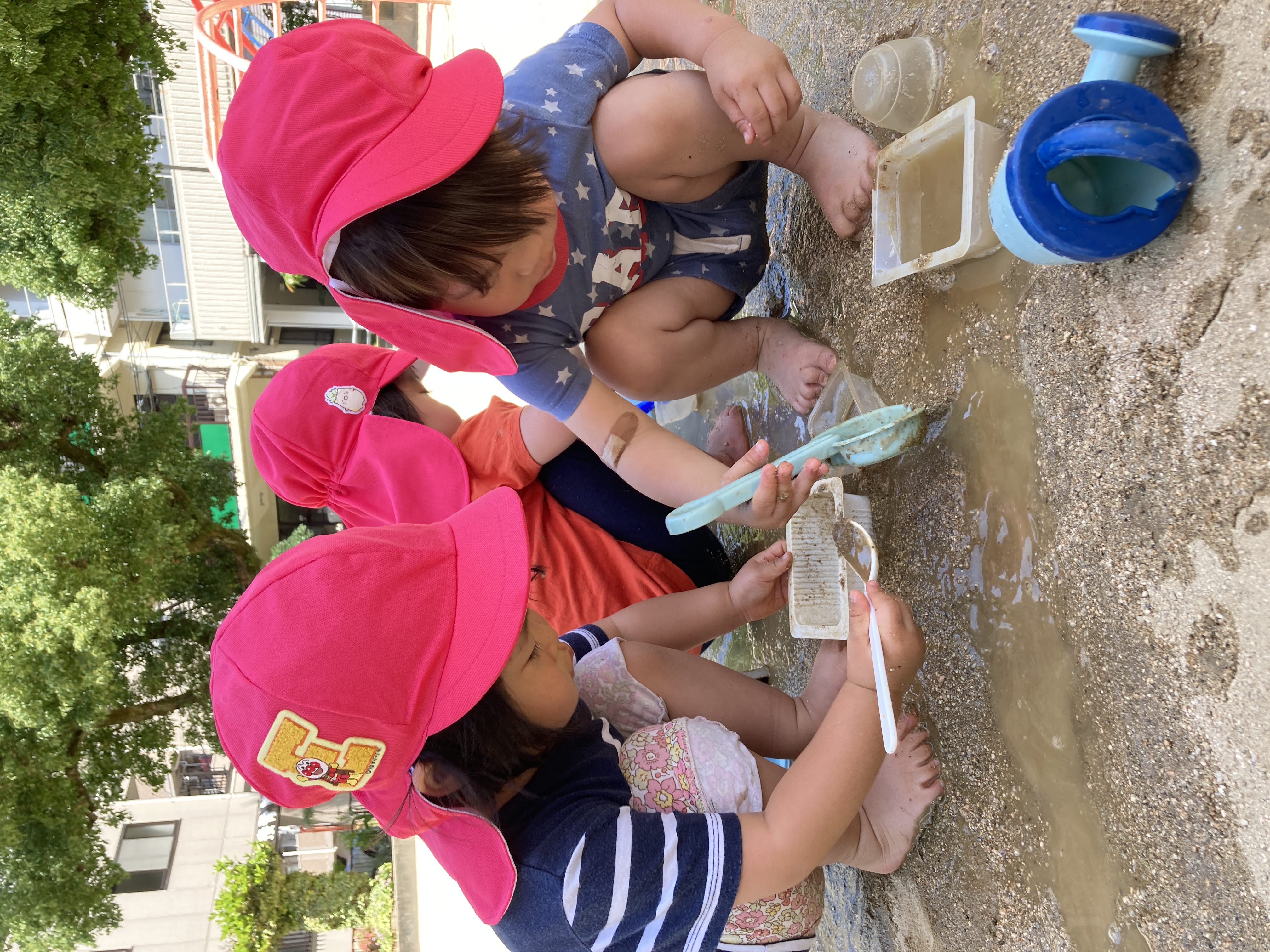 泥んこ遊び